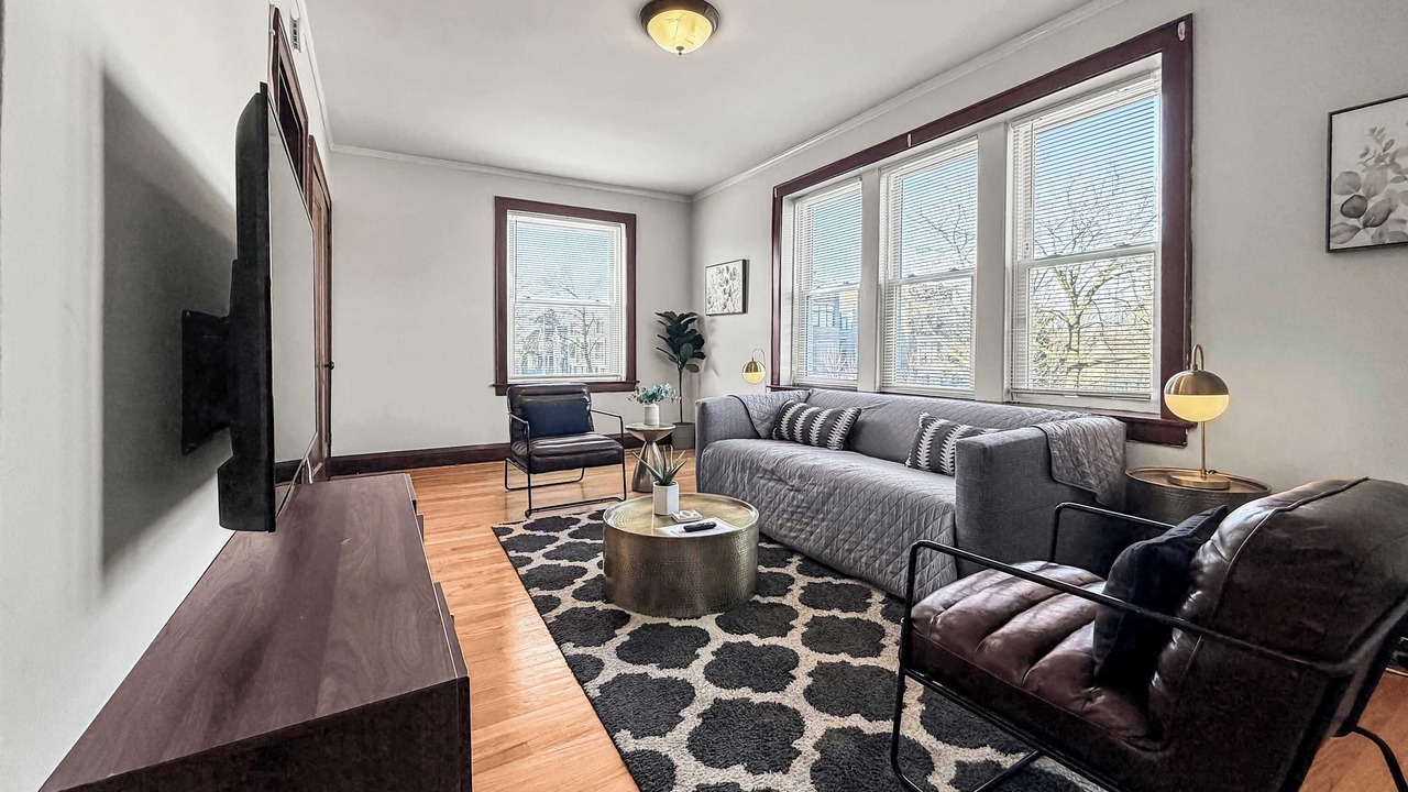Photo of Livingroom in Old Irving Park
