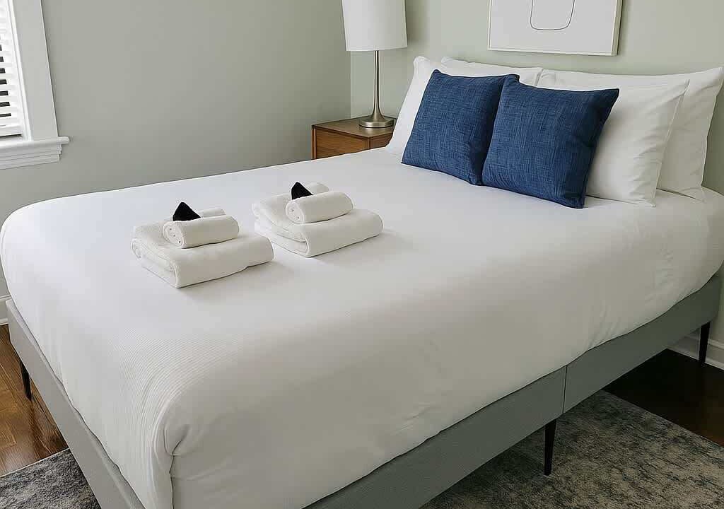 Photo of Bedroom in East Albany Park