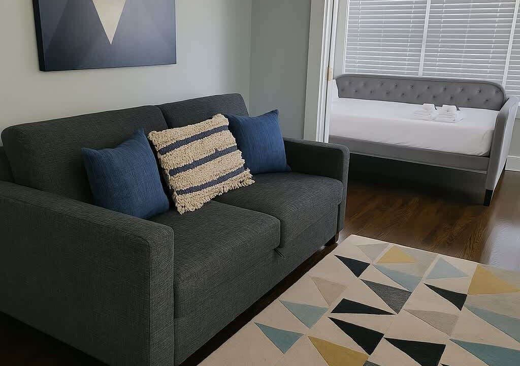 Photo of Bedroom in East Albany Park