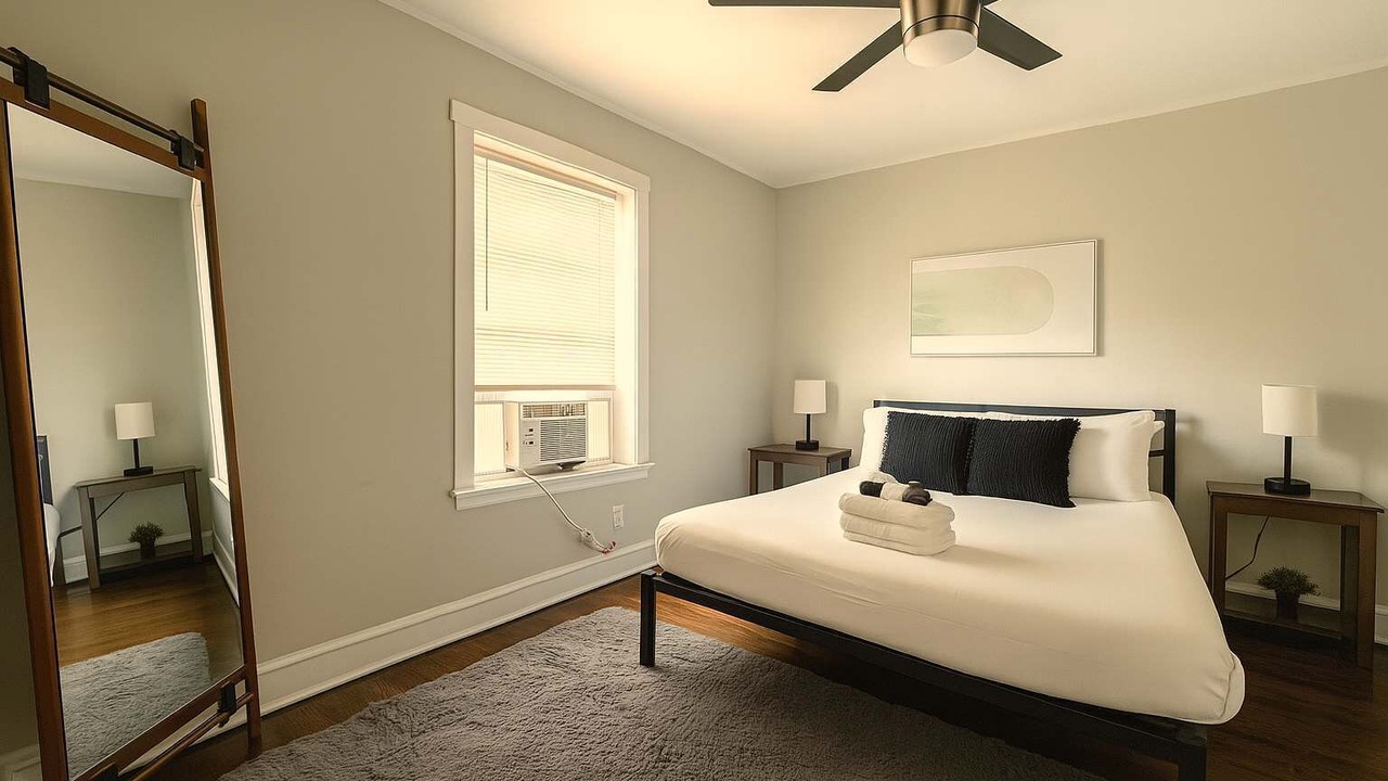 Photo of Bedroom in Ravenswood Manor