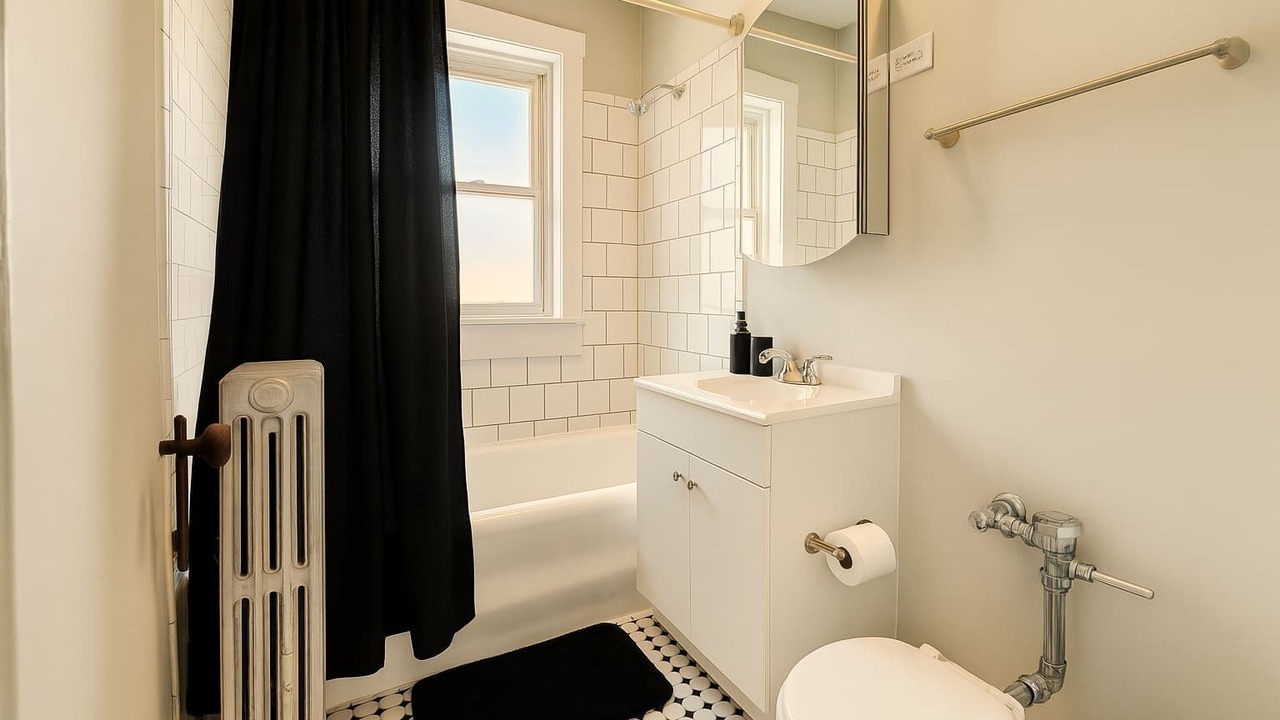 Photo of Bathroom in Ravenswood Manor