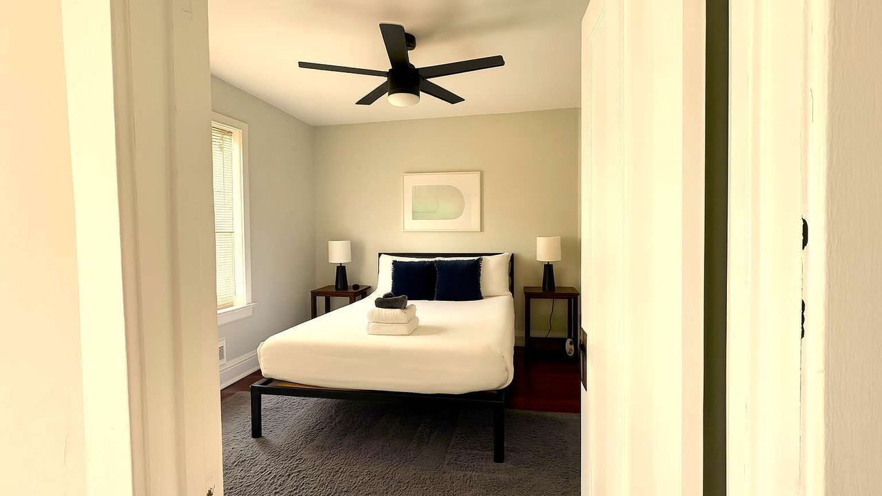 Photo of Bedroom in Ravenswood Manor