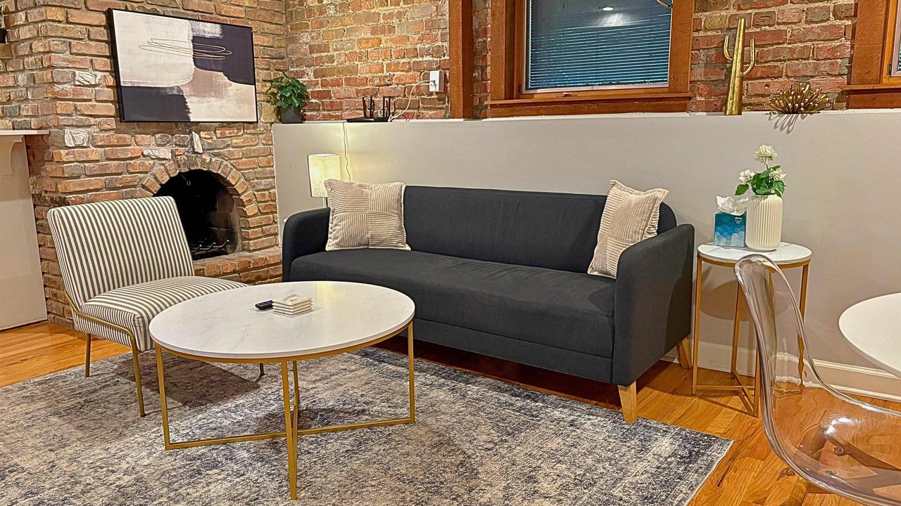 Photo of Livingroom in Lakeview