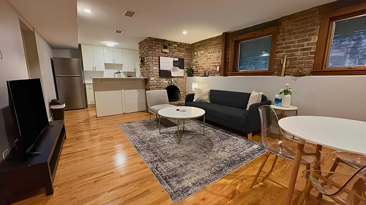 Photo of Livingroom in Lakeview