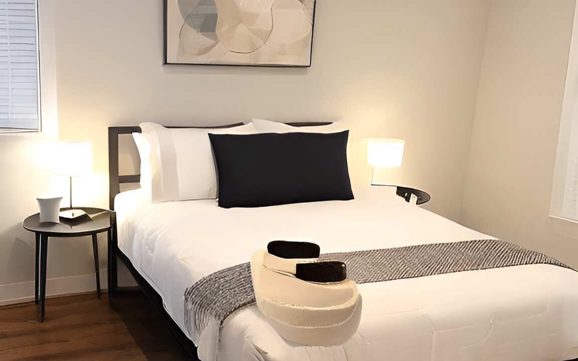 Photo of Bedroom in Rogers Park