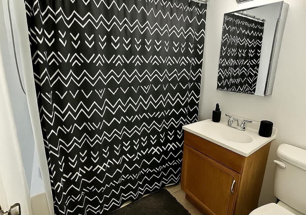 Photo of Bathroom in Rogers Park