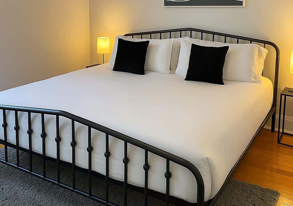 Photo of Bedroom in North Center