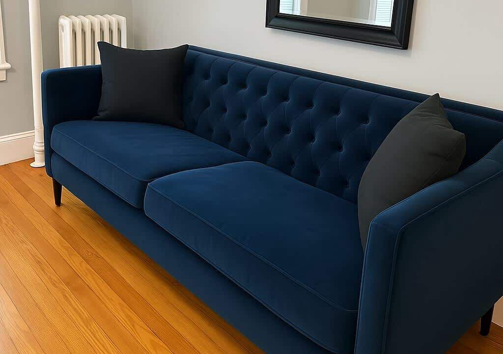 Photo of Livingroom in Wrigleyville