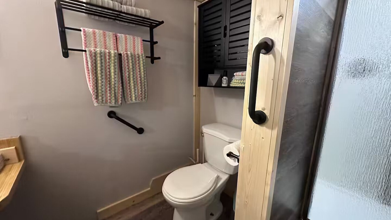 Photo of Bathroom in Rossport