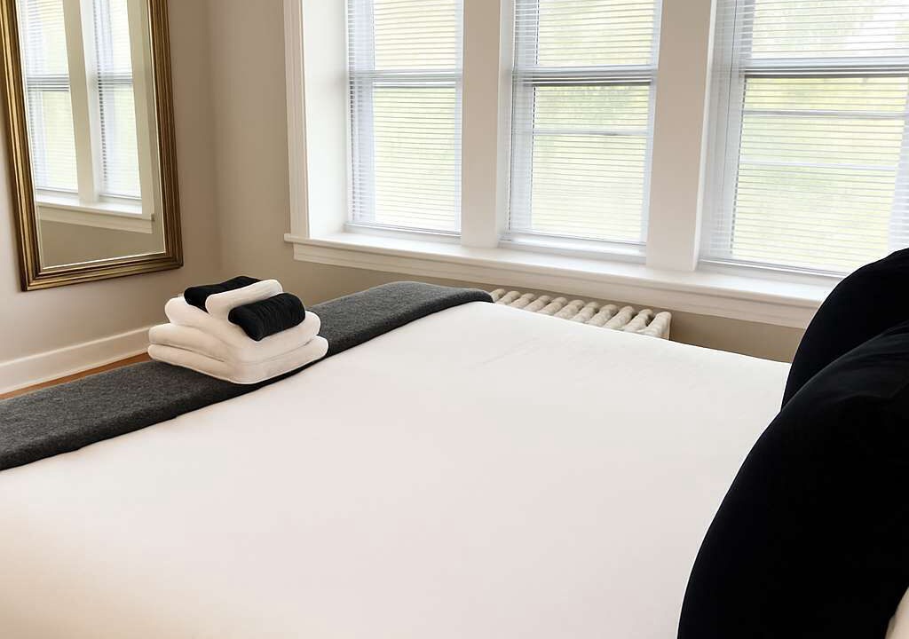 Photo of Bedroom in Skokie