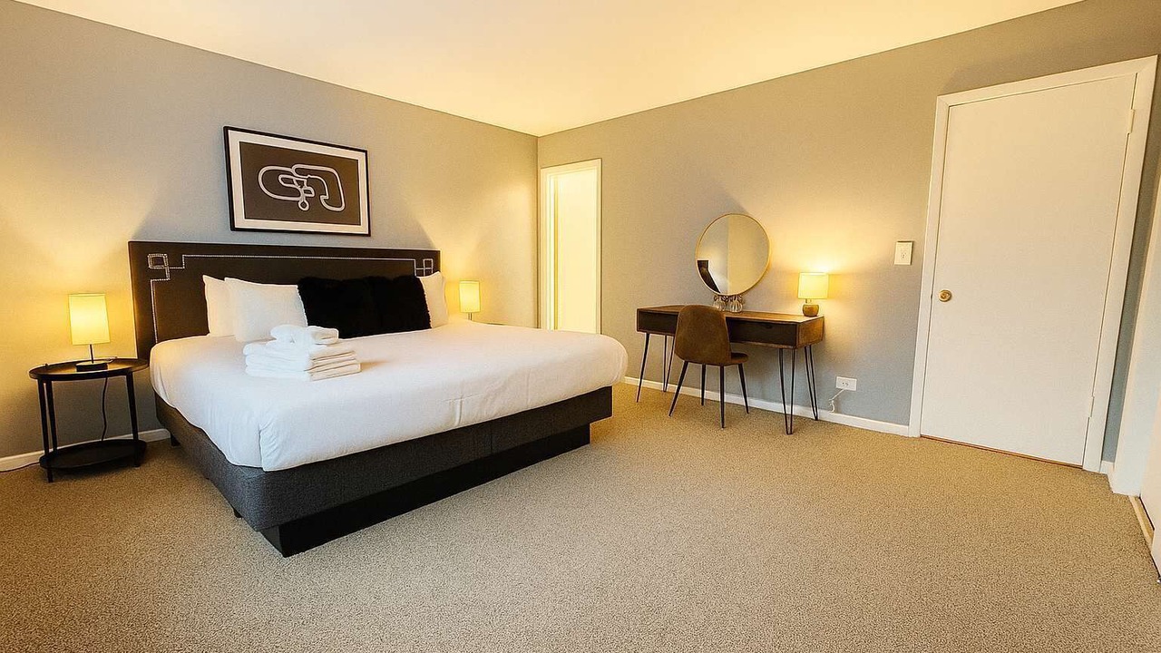 Photo of Bedroom in Evanston