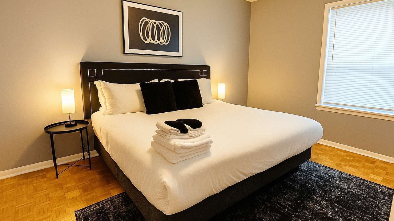 Photo of Bedroom in Evanston