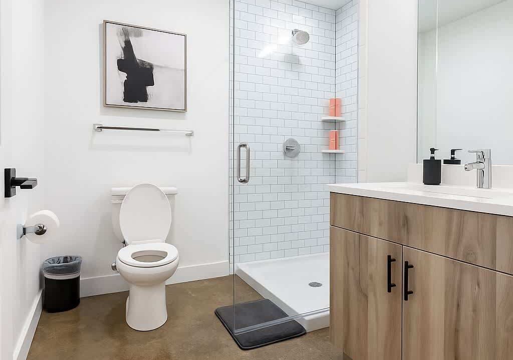 Photo of Bathroom in Greater Grand Crossing