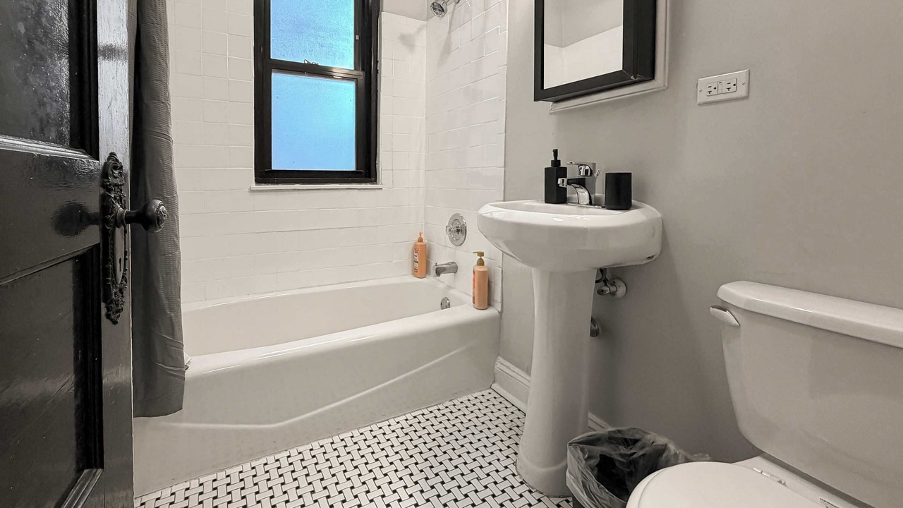 Photo of Bathroom in Hyde Park