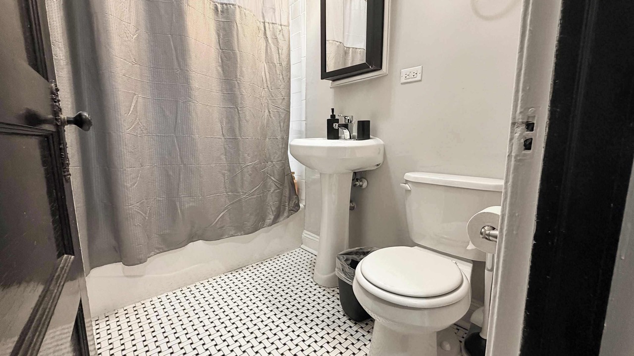 Photo of Bathroom in Hyde Park