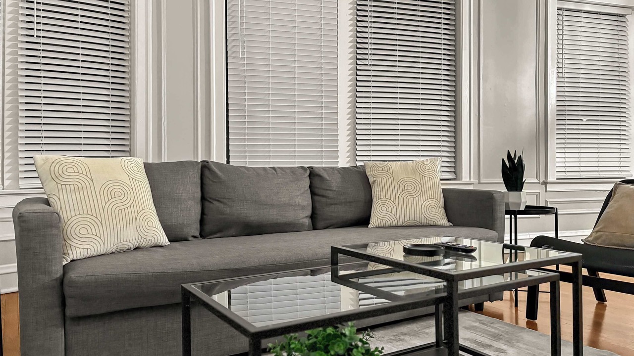 Photo of Livingroom in Rogers Park