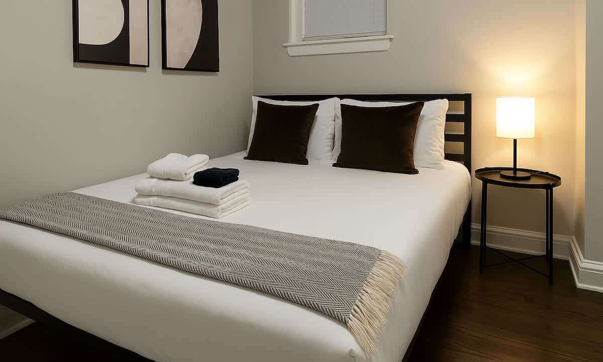 Photo of Bedroom in Hyde Park