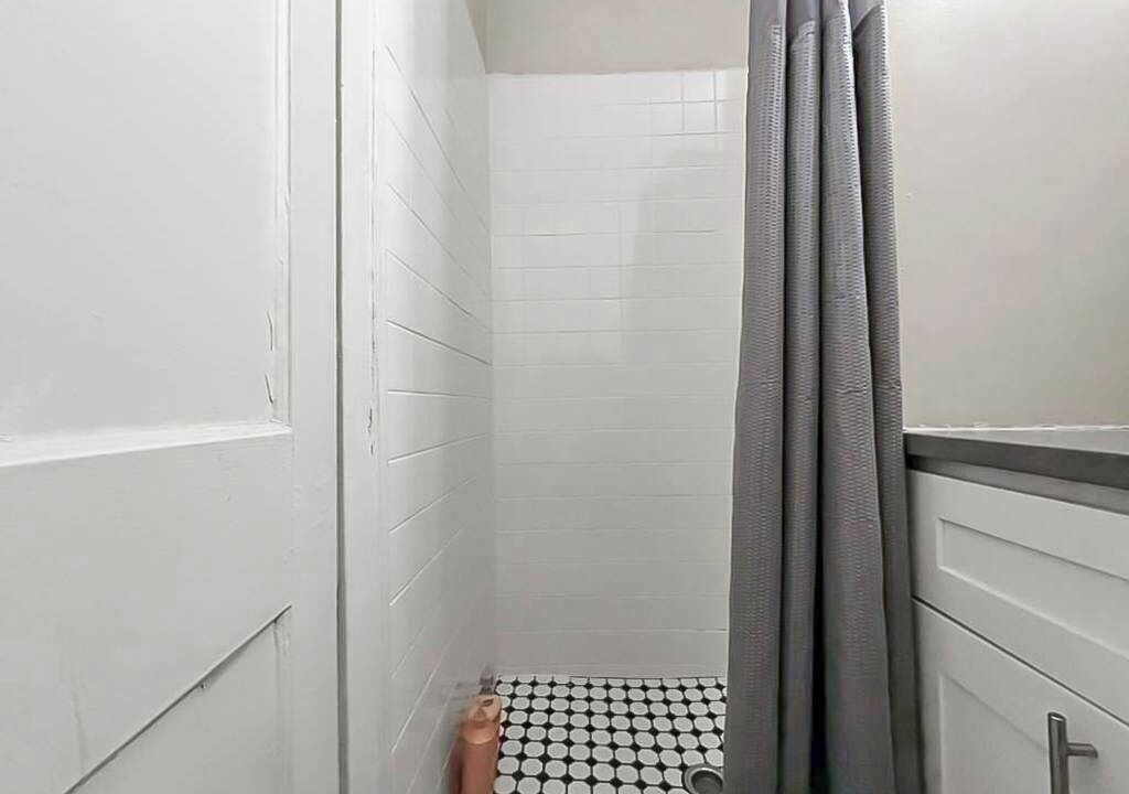 Photo of Bathroom in Hyde Park