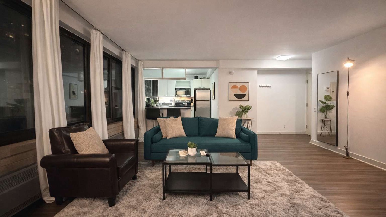 Photo of Livingroom in East Hyde Park