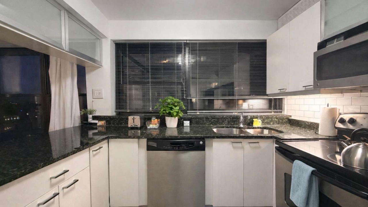 Photo of Kitchen in East Hyde Park