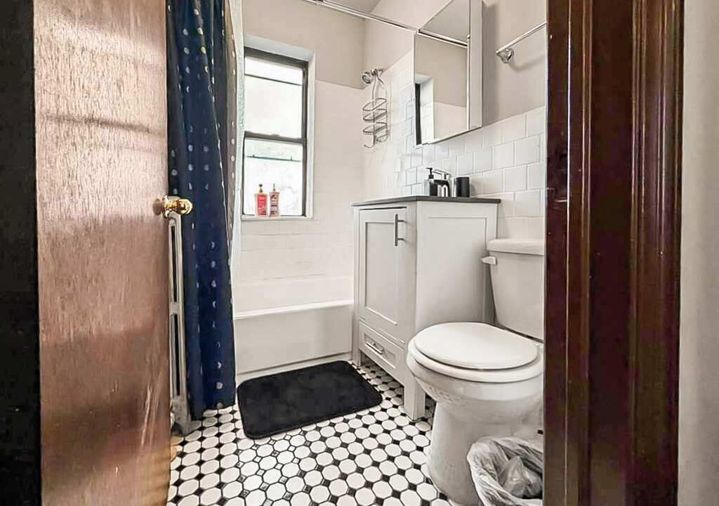 Photo of Bathroom in Hyde Park