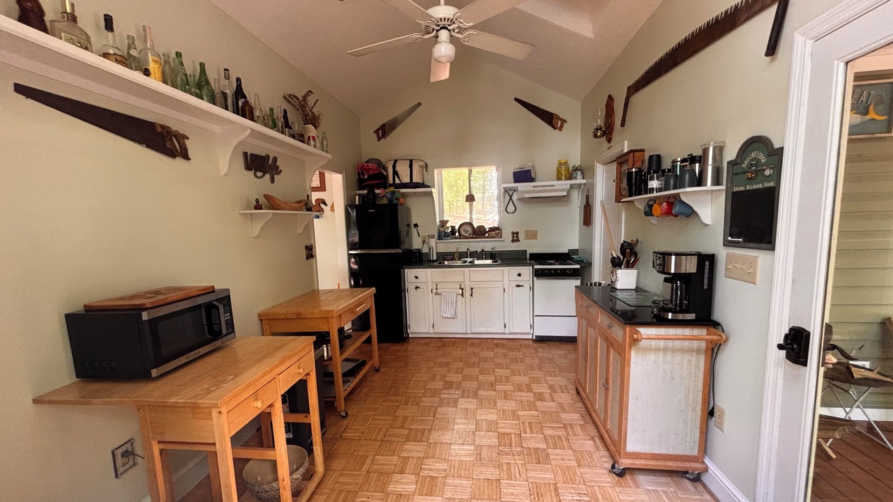 Photo of Kitchen in Gumberry