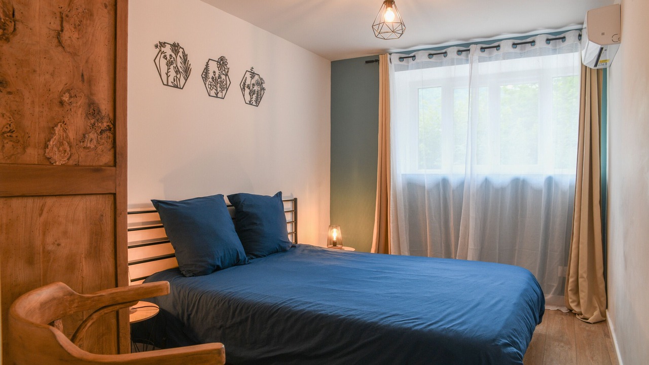 Photo of Bedroom in Saint-Beron