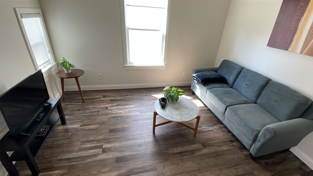 Photo of Livingroom in Downtown Berkeley