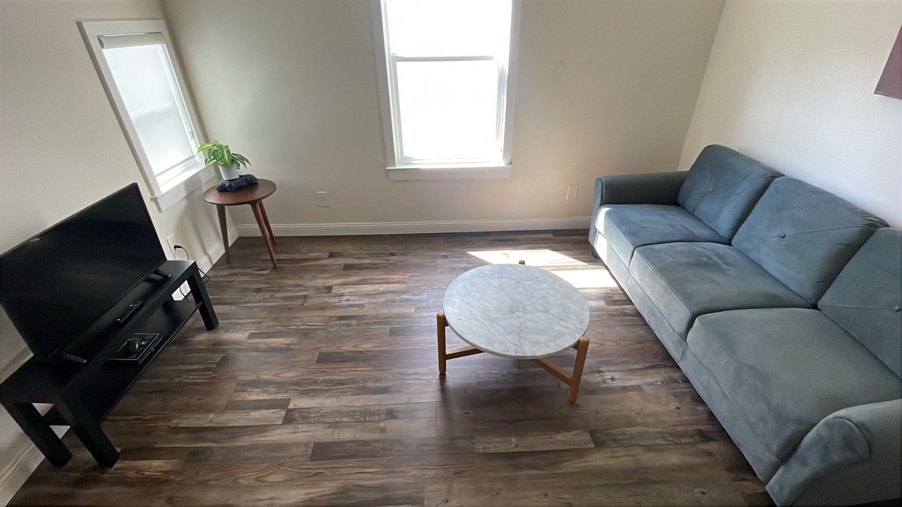 Photo of Livingroom in Downtown Berkeley