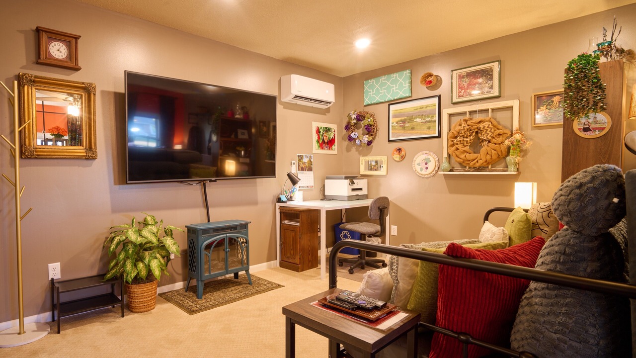 Photo of Livingroom in Newton