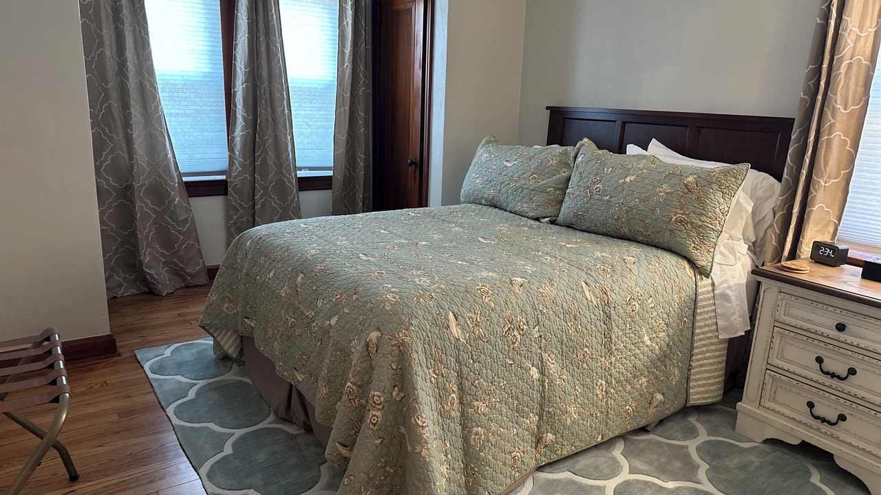 Photo of Bedroom in Franz Park