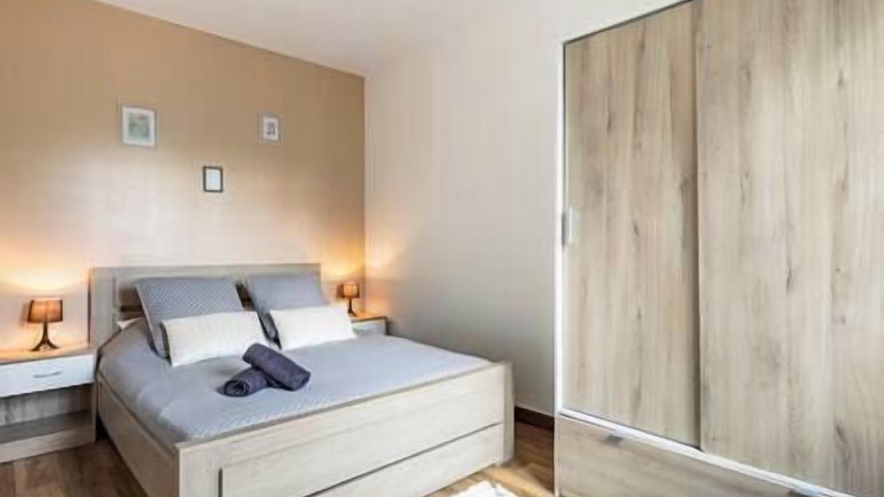 Photo of Bedroom in Lormont