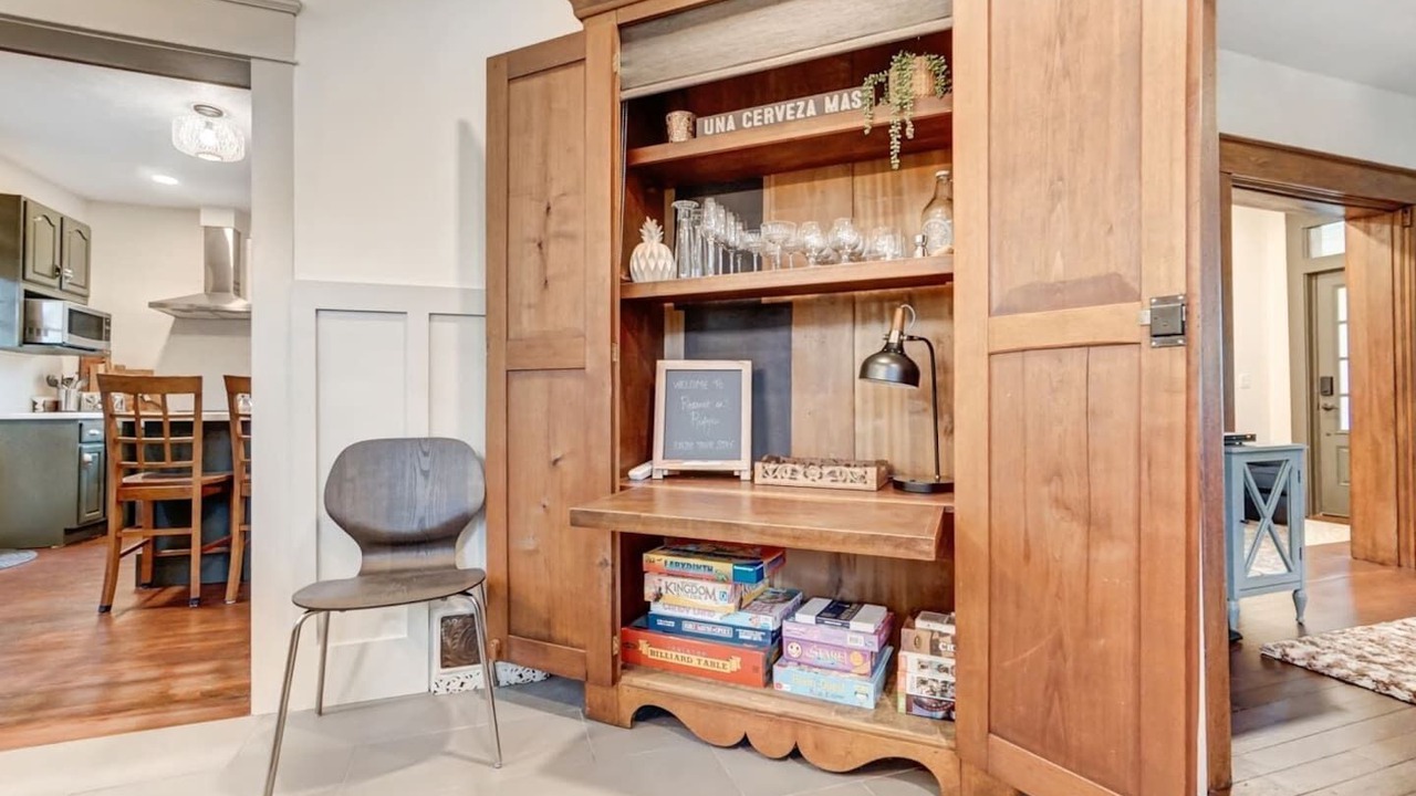 Photo of Livingroom in New Haven