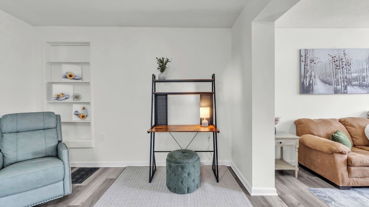 Photo of Livingroom in West Central
