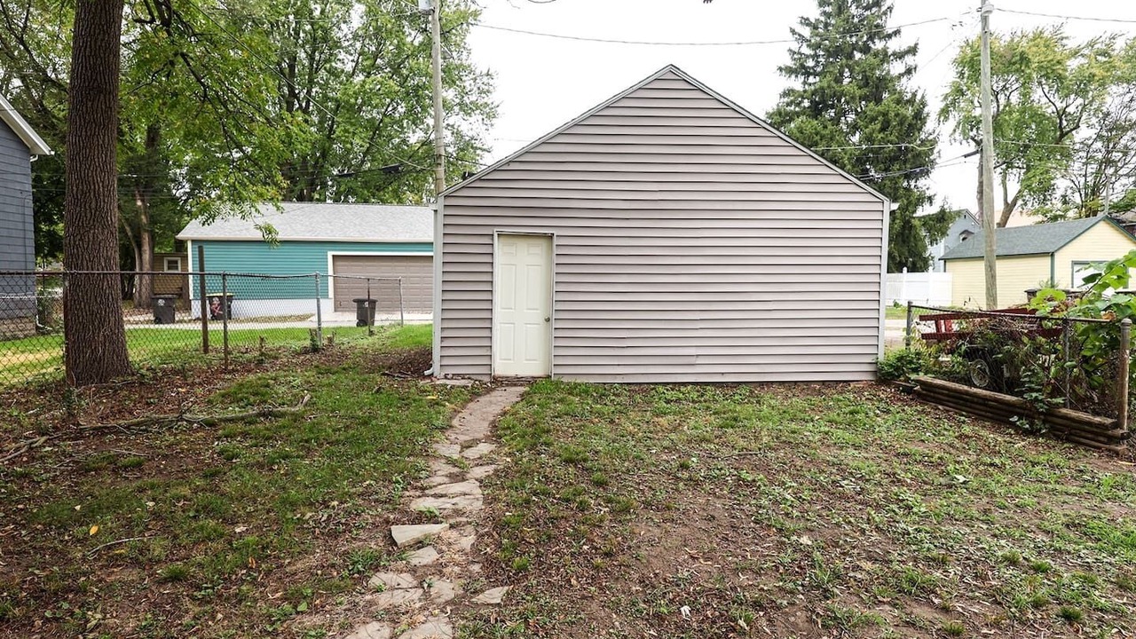 Photo of Outdoor in West Central