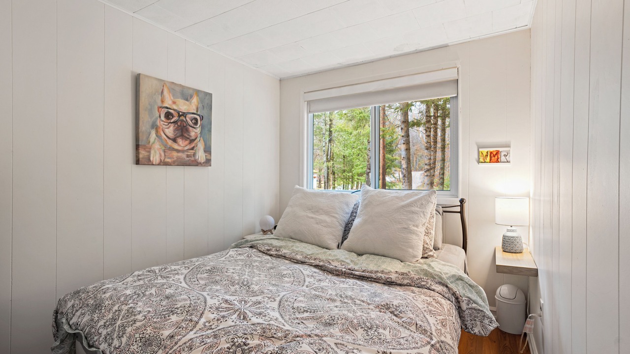 Photo of Bedroom in Minden Hills