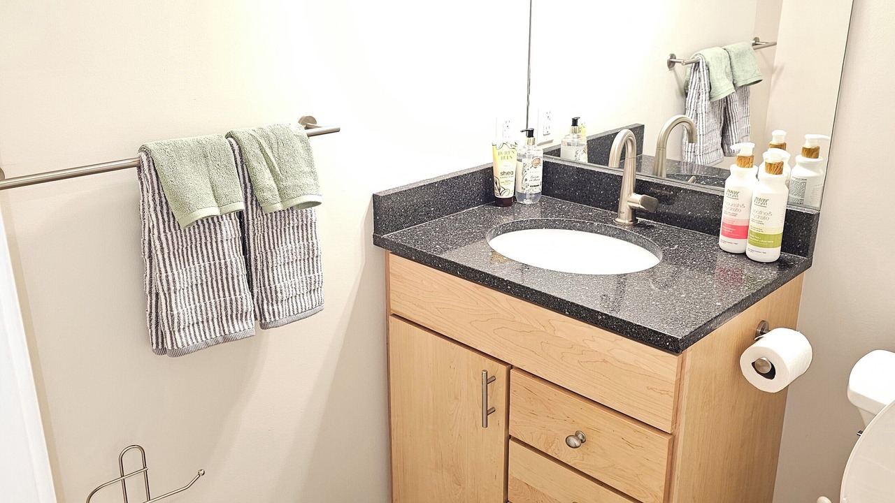 Photo of Bathroom in Cardozo
