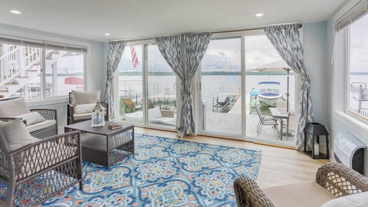 Photo of Livingroom in Seneca Falls