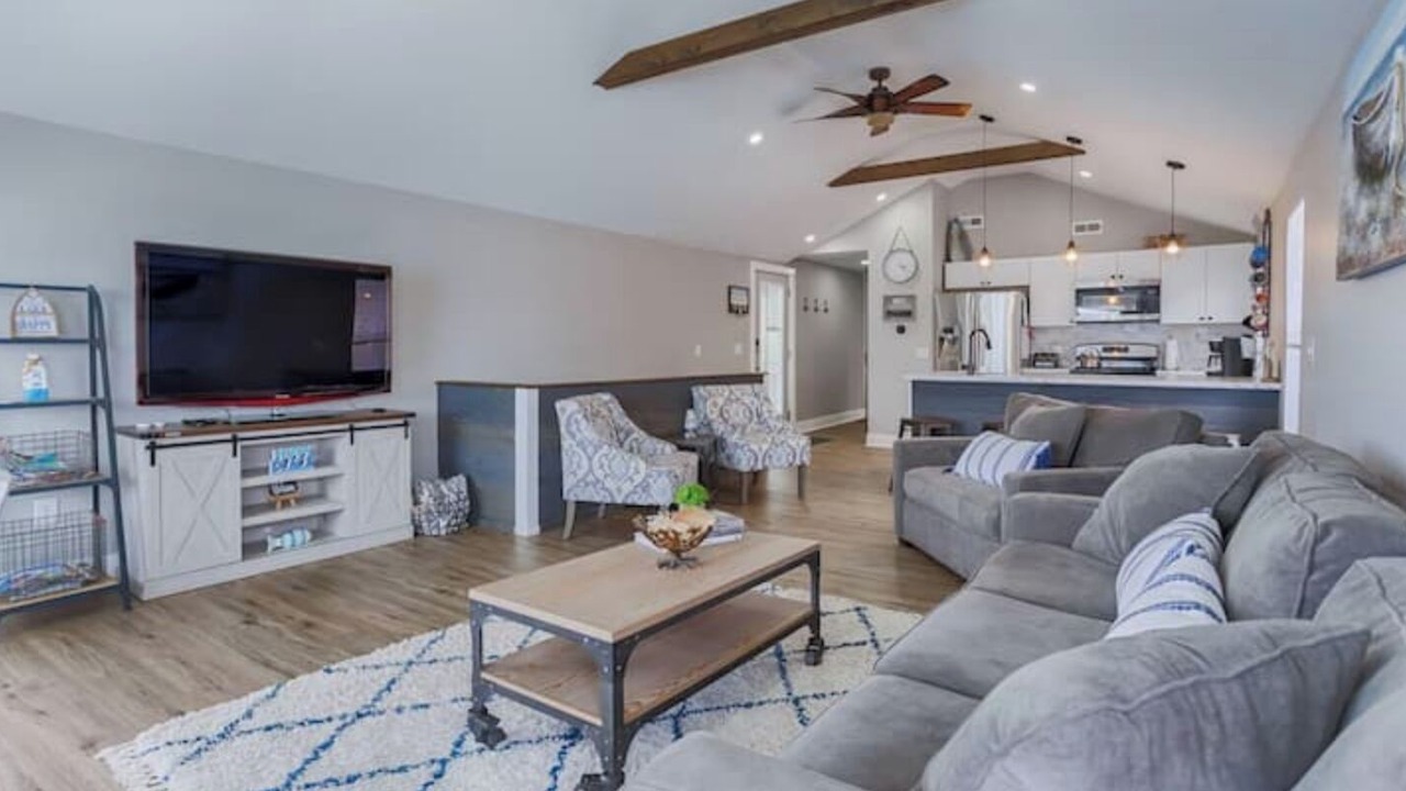 Photo of Livingroom in Seneca Falls