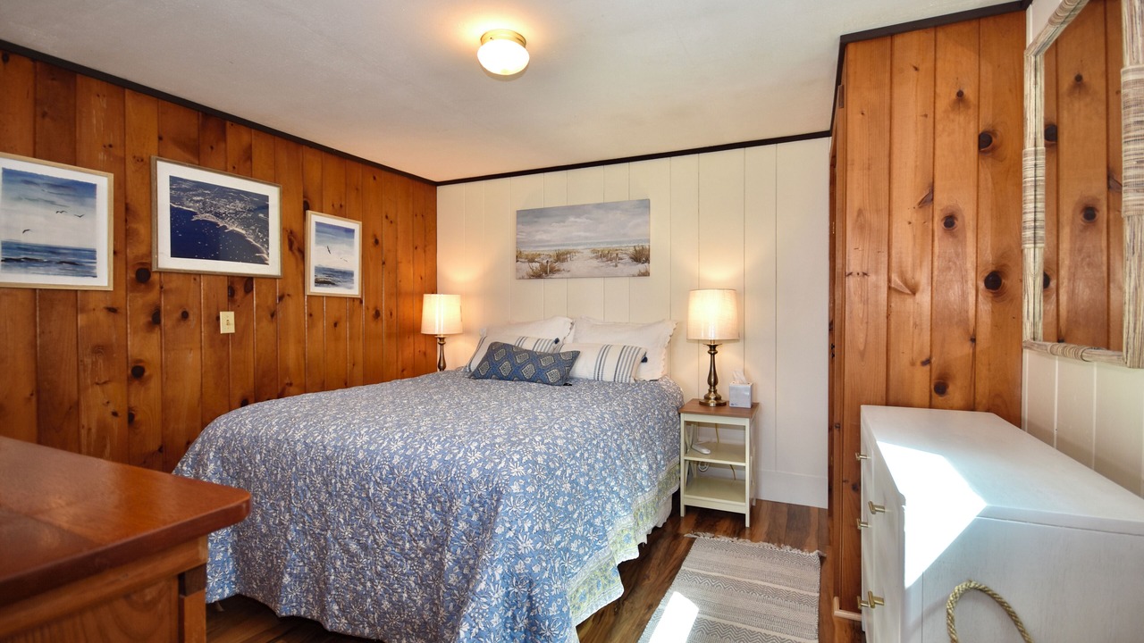 Photo of Bedroom in Mattapoisett Center