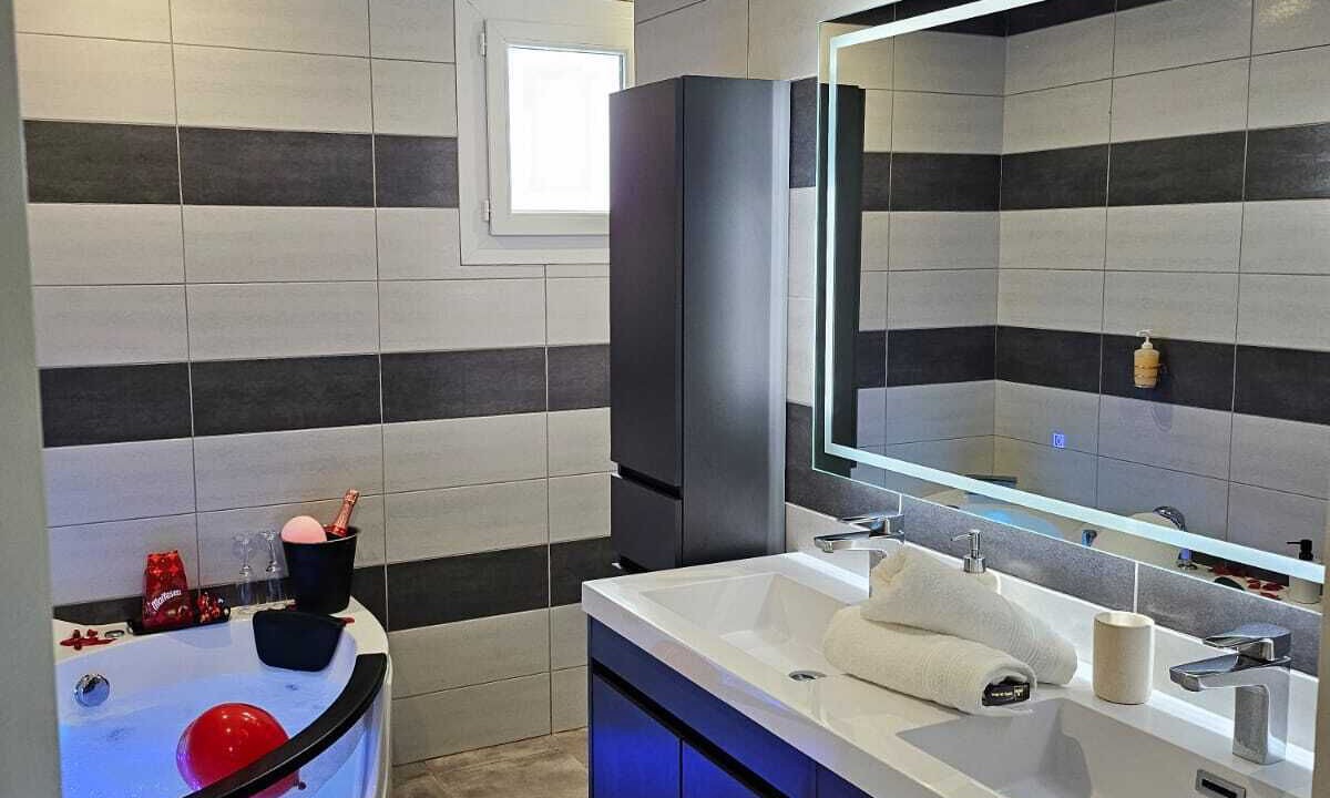 Photo of Bathroom in Cornebarrieu