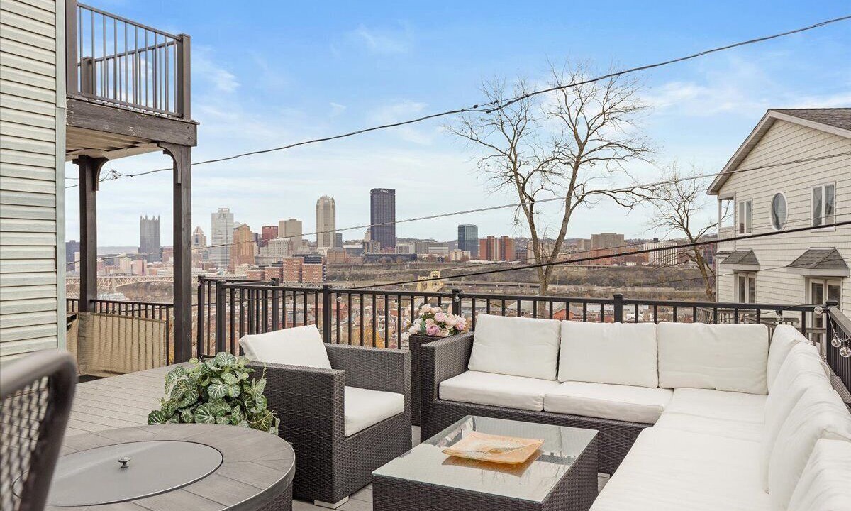 Photo of Patio Balcony in South Side Slopes