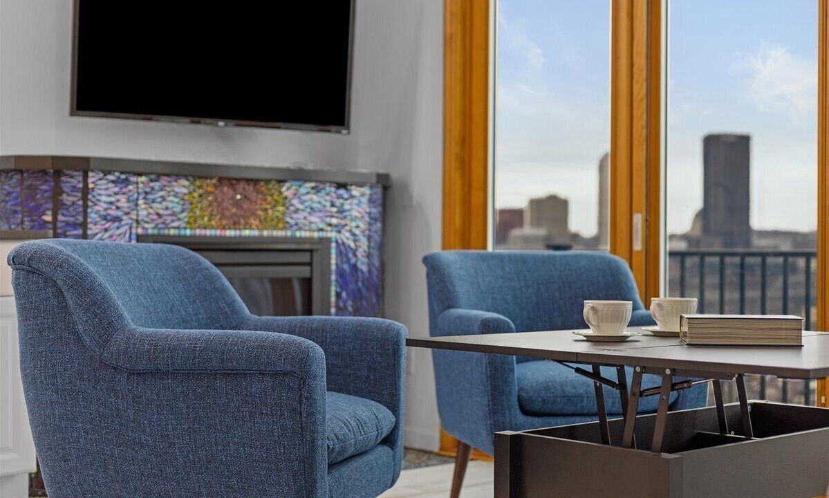 Photo of Livingroom in South Side Slopes