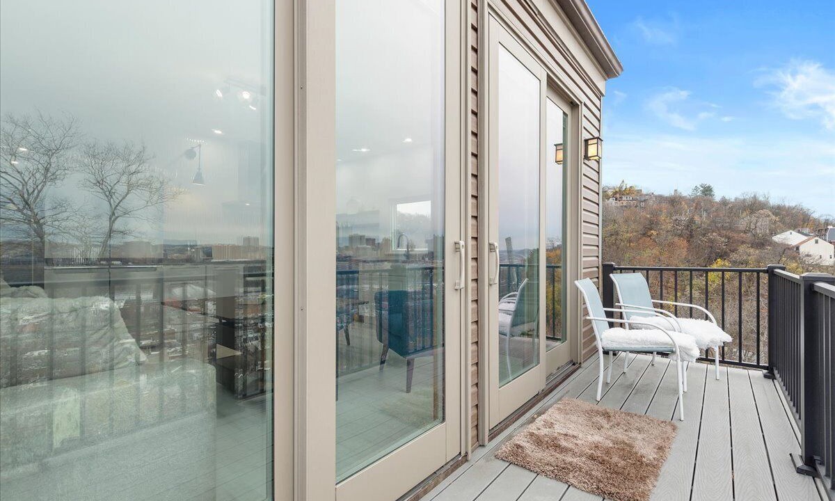 Photo of Patio Balcony in South Side Slopes