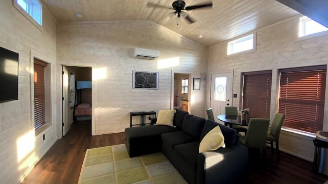 Photo of Livingroom in Paige
