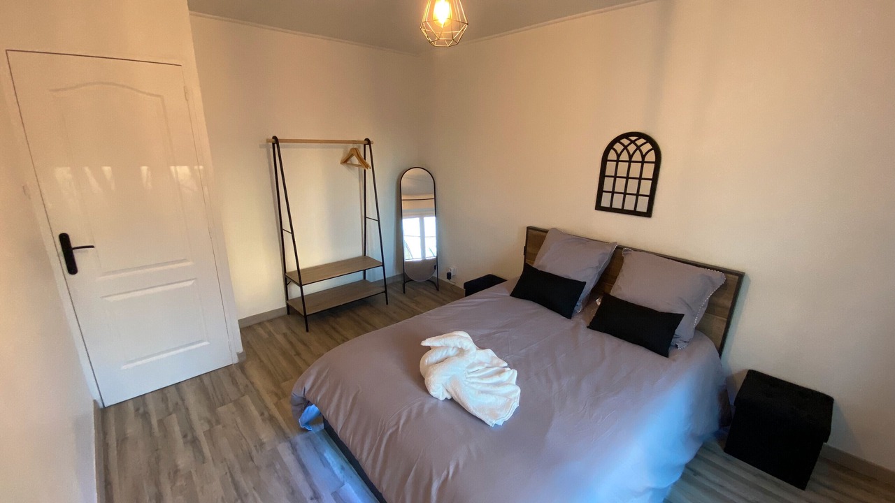 Photo of Bedroom in Bourgoin-Jallieu