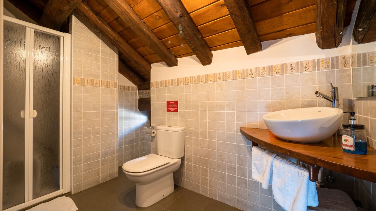 Photo of Bathroom in Lardies