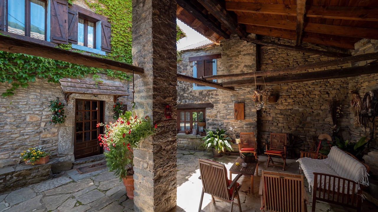 Photo of Patio Balcony in Lardies
