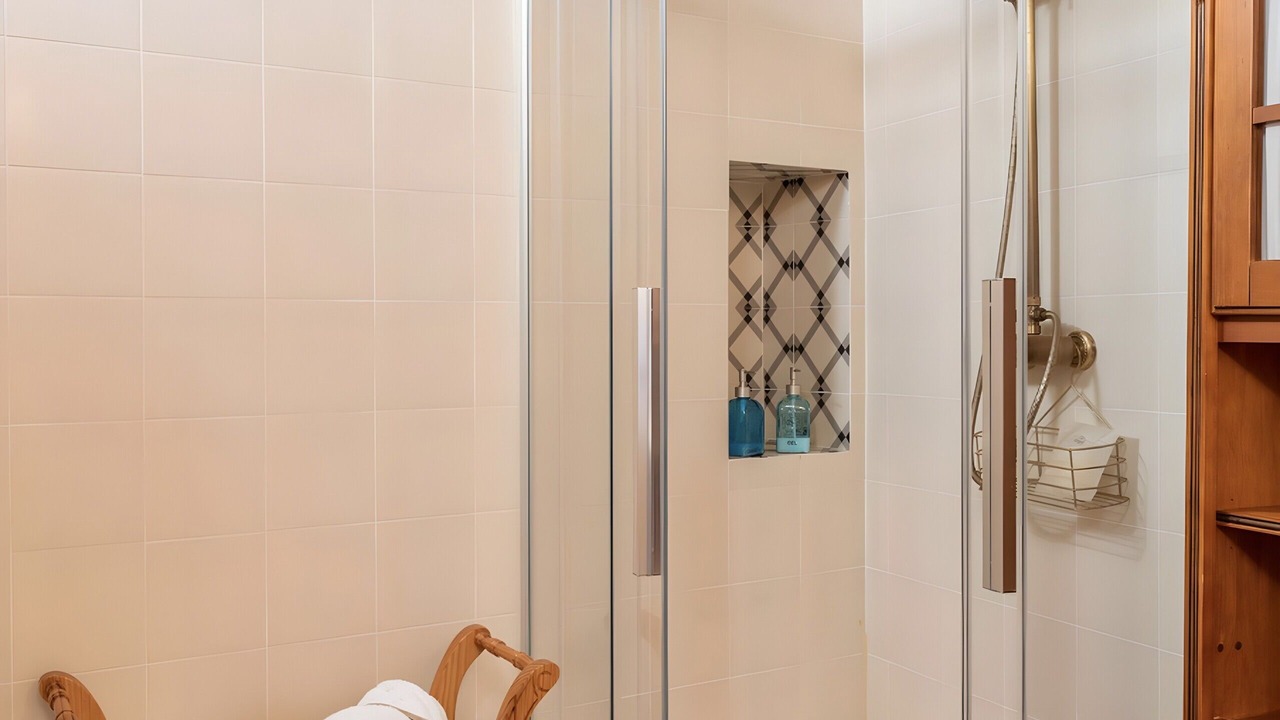 Photo of Bathroom in Noves