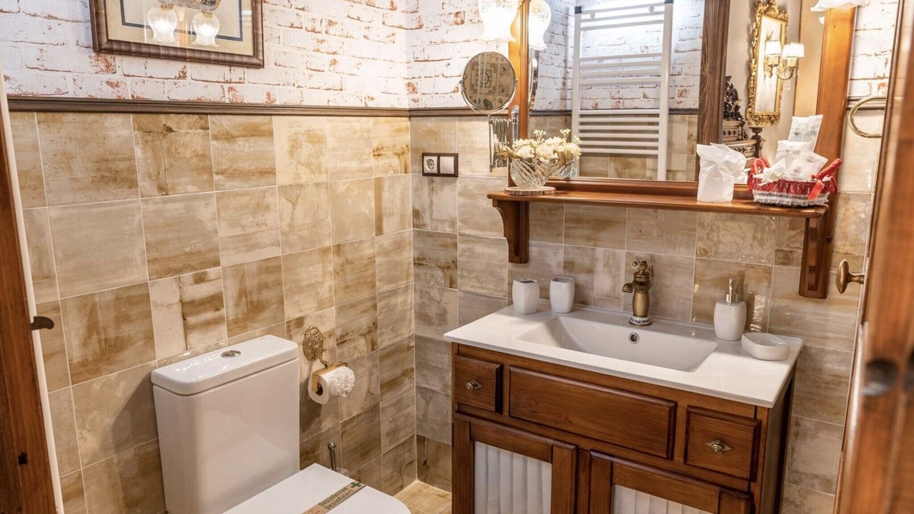 Photo of Bathroom in Noves
